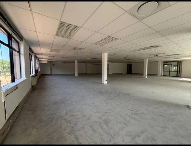 346M² OFFICE TO LET IN PLATTEKLOOF 3